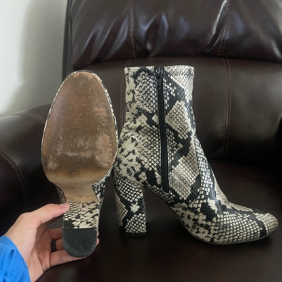 Aldo 3in snake skin booties - Picture 4 of 5